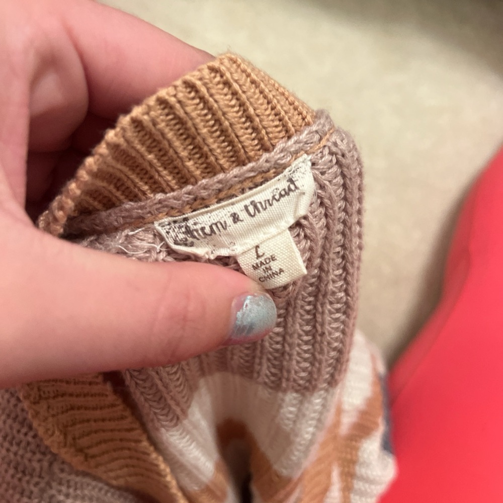 Hem & Thread Multicolor Crew Neck Sweater